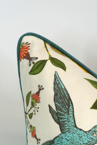 Up close view of Pillow Cover Corner Edge of the Welt/Piping in the color Dark Teal