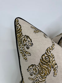 Decorative pillow with tiger pattern on a Beige/Natural background